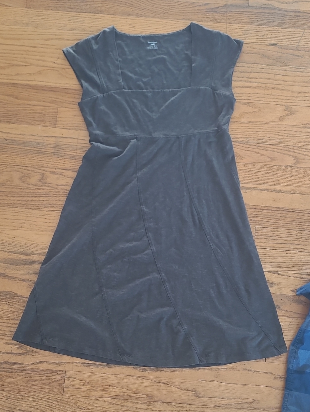 Horny Toad Gray Short Sleeve Empire-Waist Dress